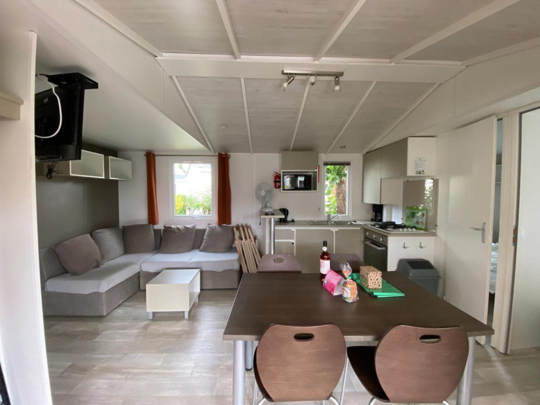 Les Mobiles Homes De La Palmyre Les Mathes Luaran gambar