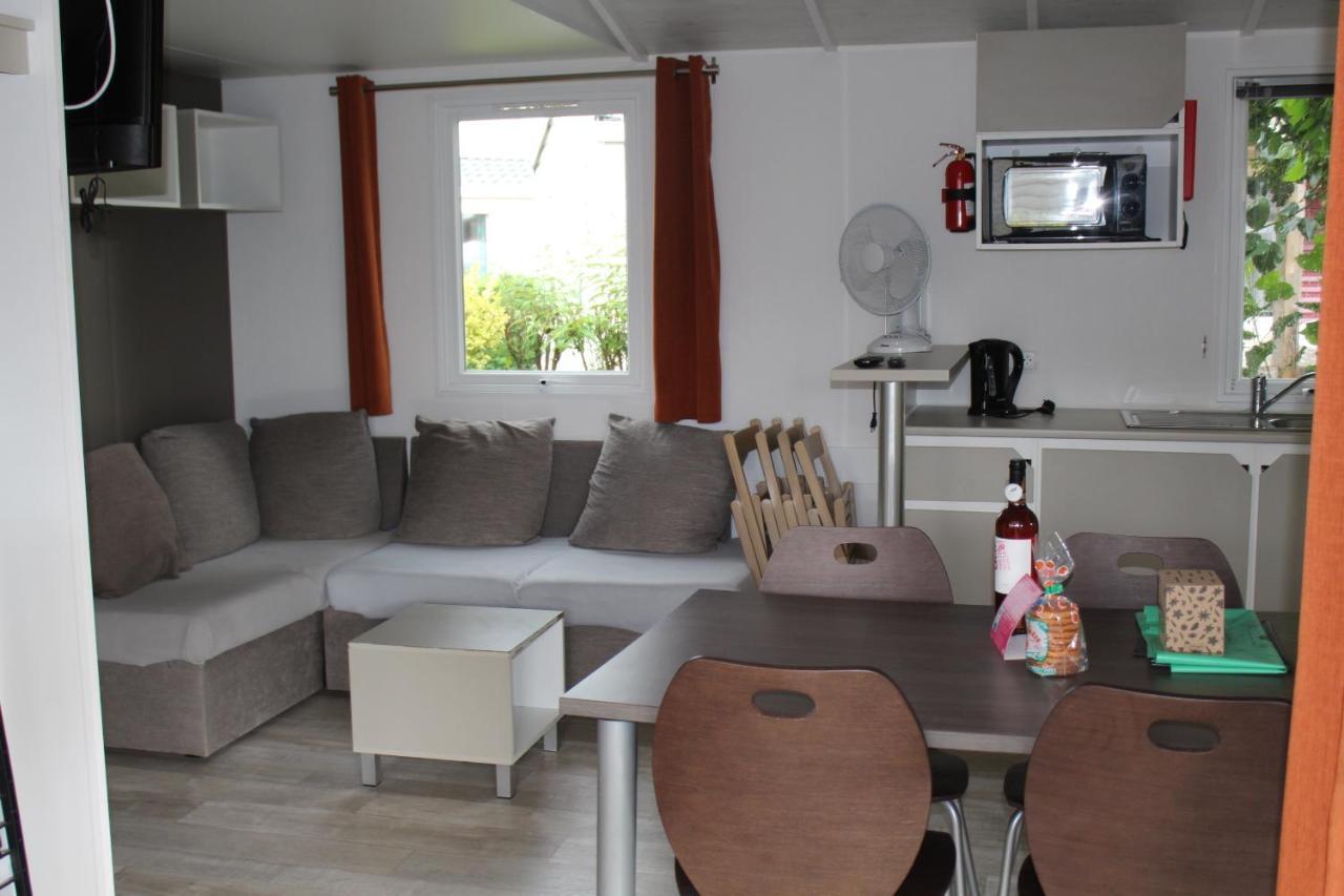 Les Mobiles Homes De La Palmyre Les Mathes Luaran gambar