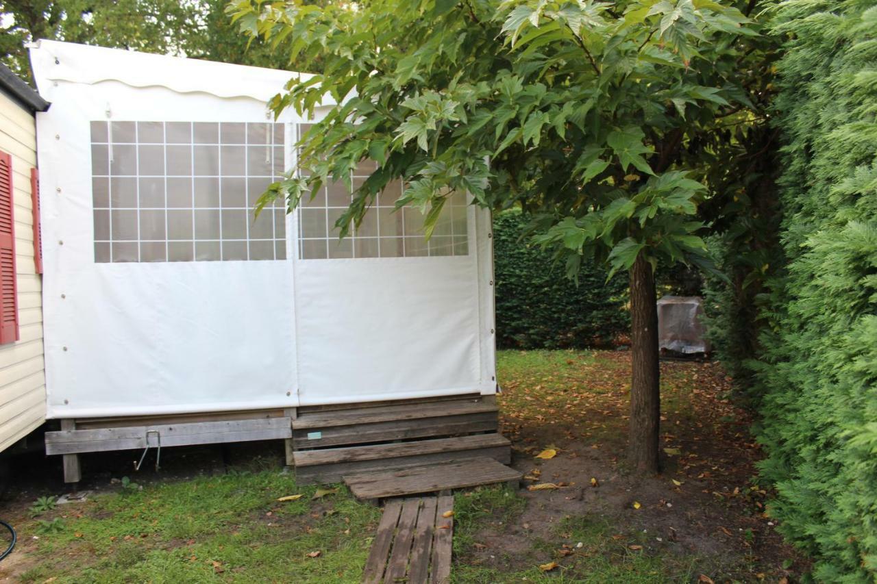 Les Mobiles Homes De La Palmyre Les Mathes Luaran gambar