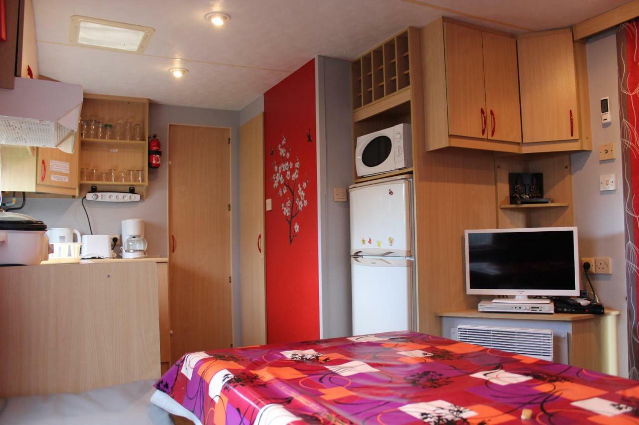 Les Mobiles Homes De La Palmyre Les Mathes Luaran gambar